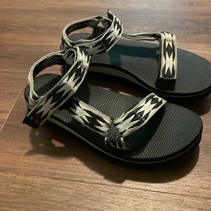 Teva Sandals women’s size 7